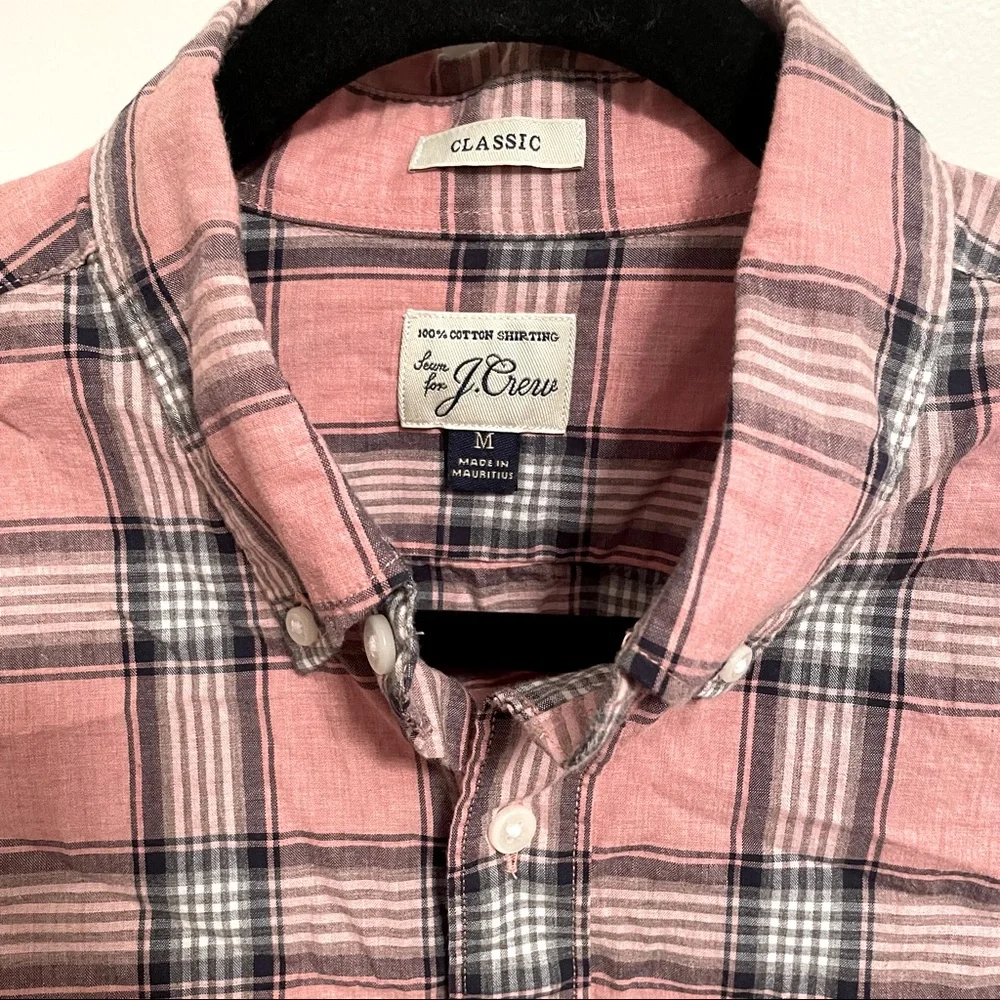 J. Crew 109% Cotton CLASSIC FIT Long Sleeve Botton Down Men’s Shirt Size M